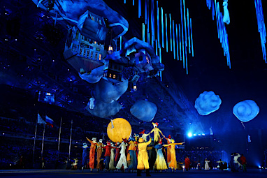 The Closing Ceremony was themed 'Reflections of Russia'.