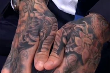 <b>There's no shortage of ink among Aussie athletes, but AFL superstar Dane Swan may boast the most clever tattoo.</b><br/><br/>The Collingwood midfielder is renowned for the artwork that is plastered across his body, but has just revealed new tatts on the back of his hands that combine to form a single image of an elephant.<br/><br/>Whether it's appealing is as subjective as any form of art, but he has to be given credit for thinking outside the square.