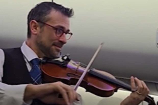 The short clip was posted on Reddit under the headline: Fiddler and the friendly skies.