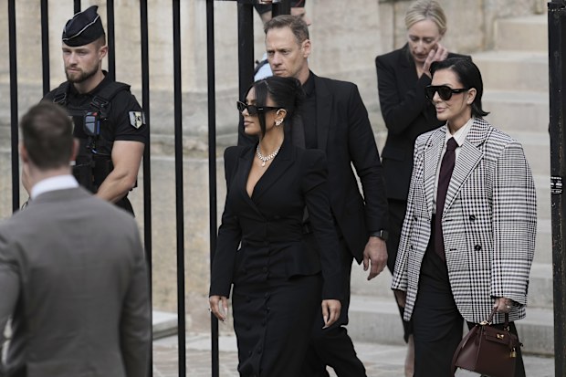 Kim Kardashian, Kris Jenner