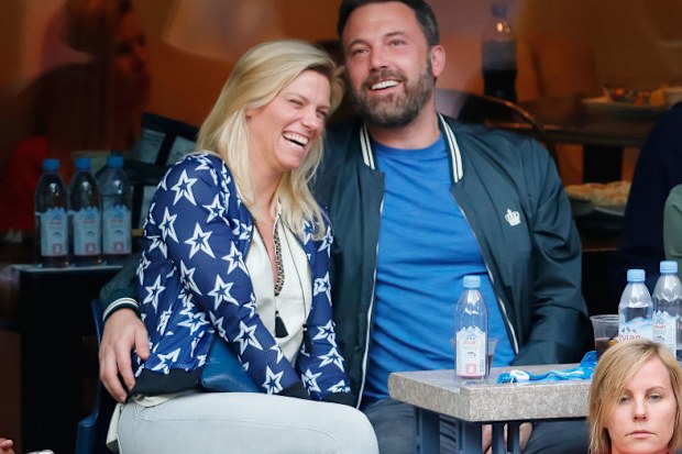 NEW YORK, NY - SEPTEMBER 10:  Ben Affleck and Lindsay Shookus attend the 2017 US Open Tennis Championships  at Arthur Ashe Stadium on September 10, 2017 in New York City.  (Photo by Jackson Lee/WireImage)