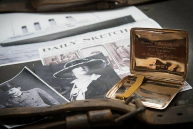 A gold cigarette case from Sir Cosmo and Lady Lucy Duff-Gordon, who survived the sinking of the Titanic, has reignited rumours about the couple’s escape. 