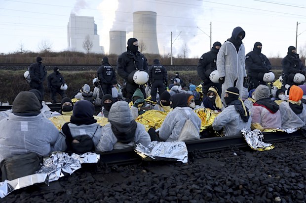 Activists block rail tracks to RWE's Neurath II lignite-fired power plant Following the eviction of L'tzerath, coal opponents continued their protests at several locations in North Rhine-Westphalia on Tuesday morning. 