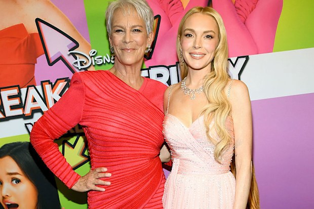 LOS ANGELES, CALIFORNIA - JULY 22: (L-R) Jamie Lee Curtis and Lindsay Lohan attend the Freakier Friday Los Angeles Premiere at El Capitan Theatre in Los Angeles, California on July 22, 2025. (Photo by Alberto E. Rodriguez/Getty Images for Disney)