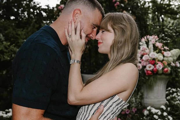 Taylor Swift and Travis Kelce 