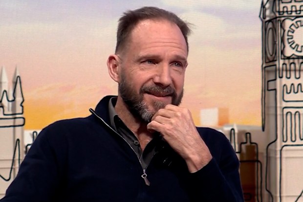 Ralph Fiennes on Sunday with Laura Kuenssberg