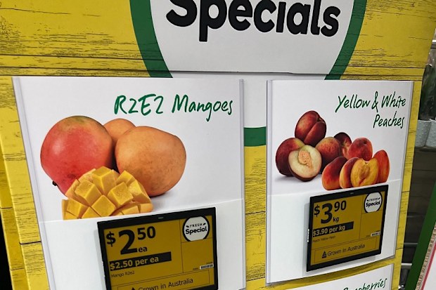 Australians are torn on the best way to eat a mango | Nine.com.au