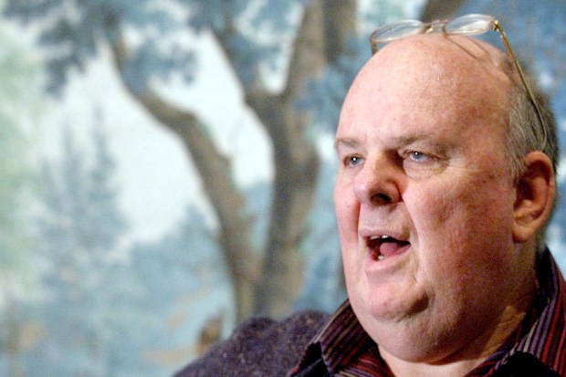 Celebrated literary figure Les Murray has died aged 80.