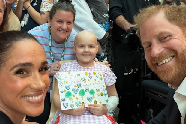 Prince Harry Meghan Markle Melbourne hospital visit little girl Lily and mum Katie meet and greet April 2026