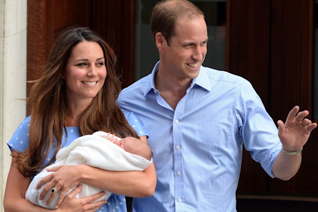 Kate Middleton Prince William Prince George leaving the lindo wing