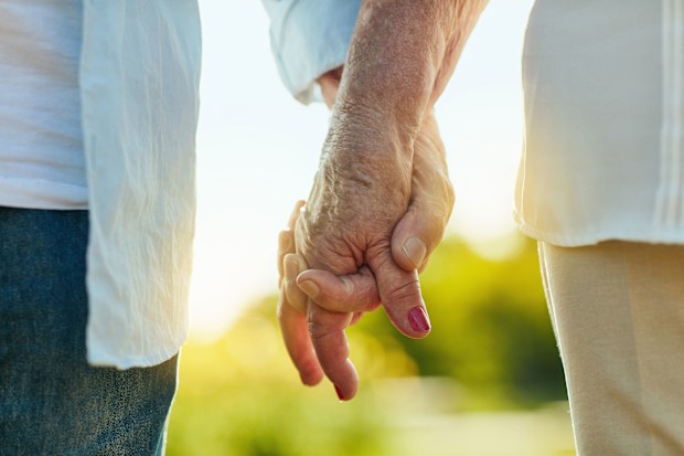 Scientists link broken heart syndrome to cancer