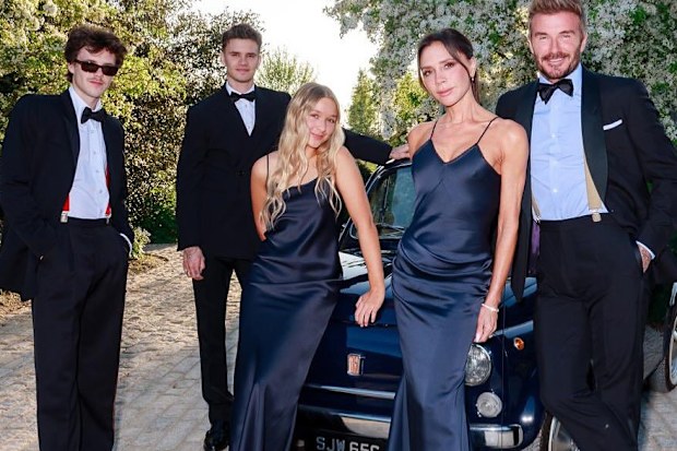 Romeo Beckham, Cruz Beckham, Harper Seven Beckham, Victoria Beckham, David Beckham