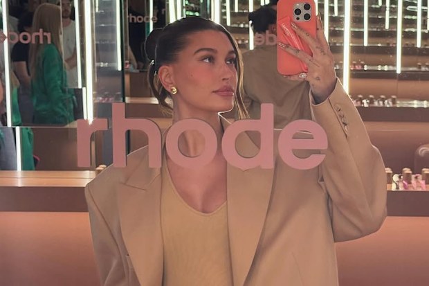 Hailey Bieber