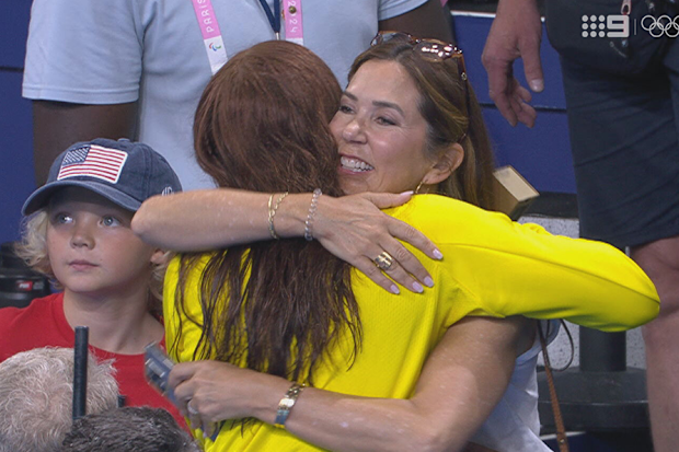 Queen Mary hugs Mollie O'Callaghan after 4x200m freestyle relay gold medal win