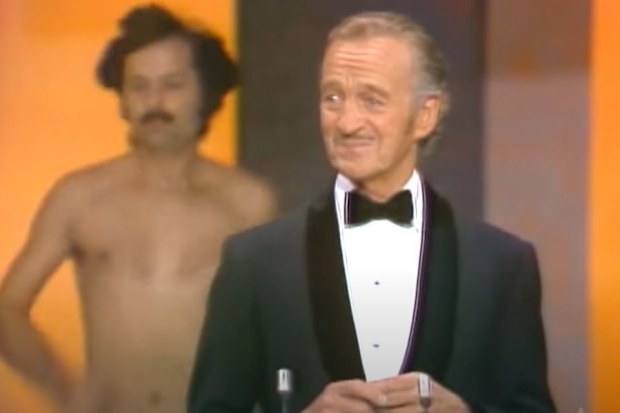 Streaker at the 1974 Oscars
