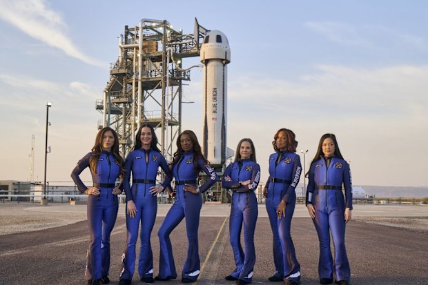 Gayle King Blue Origin explains photos of her looking miserable ahead of flight