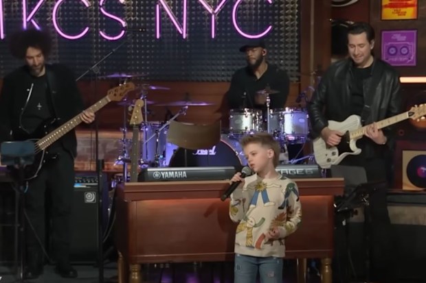 WATCH: Kelly Clarkson's son Remy sings Frank Sinatra cover on his mum's  show | Video | Nine.com.au