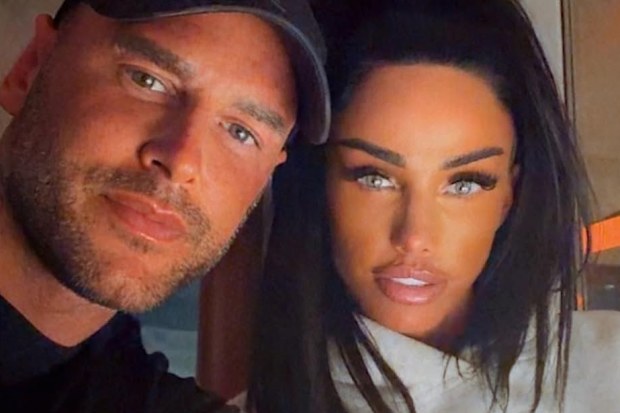 Katie Price has gotten married in a shock wedding ceremony in Dubai, just one week after meeting her new man.Self-proclaimed millionaire businessman Lee Andrews and Price, 47, were engaged on January 24, and then were married the next day in a whirlwind ceremony in Dubai.