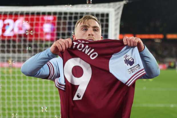 West Ham United's Jarrod Bowen lifts Mikel Antonio's shirt after scoring his side's second goal.
