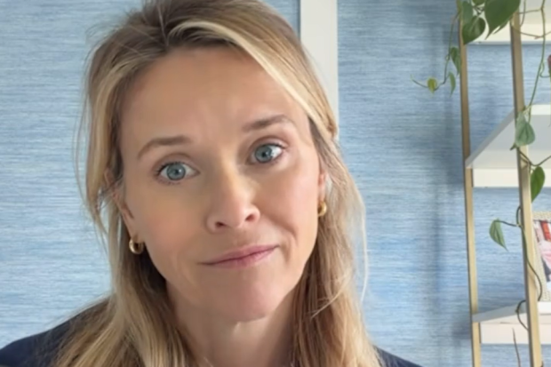 Reese Witherspoon issues warning about social media scammers