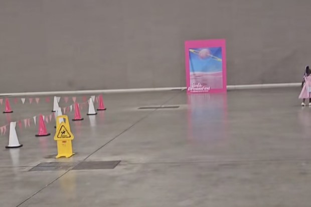 Attendees were left fuming after attending the Barbie Dream Fest event in Florida.