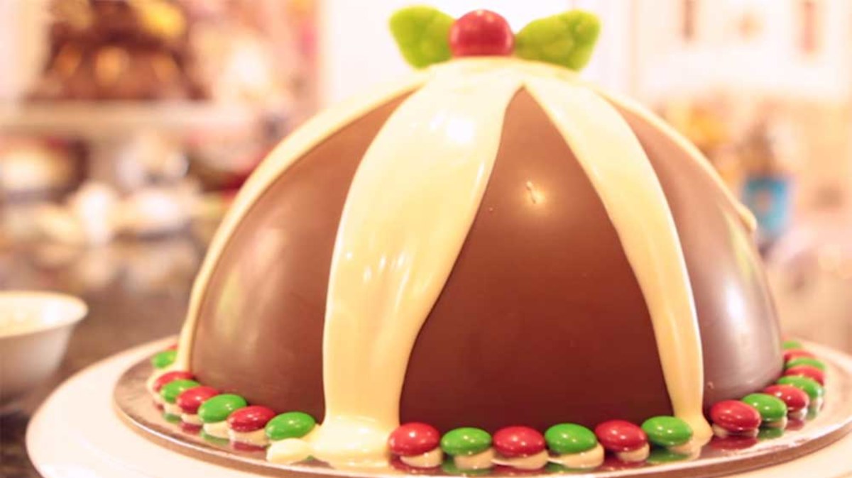 How to make a Christmas 'pudding' smash cake | Recipe | Nine.com.au