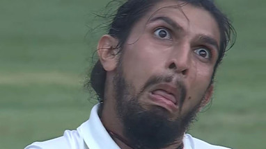 <strong>Ishant Sharma and Steve Smith pull 'monkey faces' at each other&nbsp; </strong>