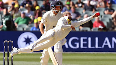 <strong>Nathan Lyon - 8</strong>