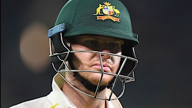 <strong>Steve Smith - 4</strong>