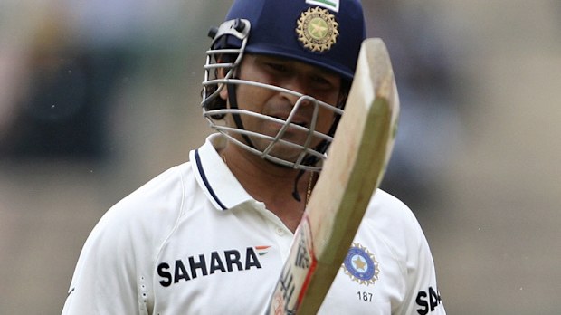 Sachin Tendulkar blames pitches rather than the bats. (AAP)