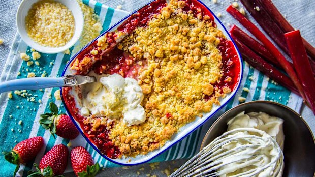 The Tartaglia's Strawberry and Rhubarb Crumble with Popping Candy Cream
