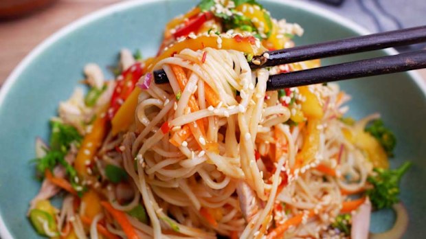 Jane de Graaff's mango chicken noodles