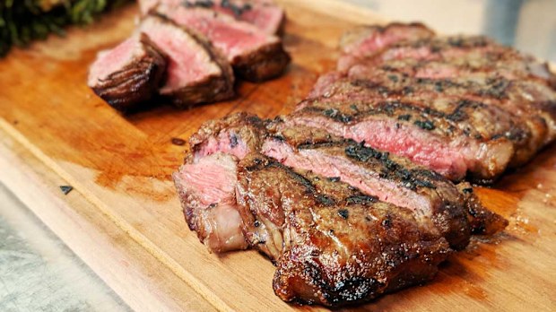 The perfectly cooked steak at 6Head