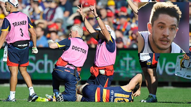 Matthew Jaensch (main) lying on the turf after injuring his knee in 2015.(Getty and AAP)