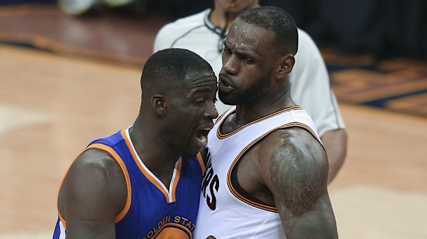 Draymond Green (l) and LeBron James. (AAP)