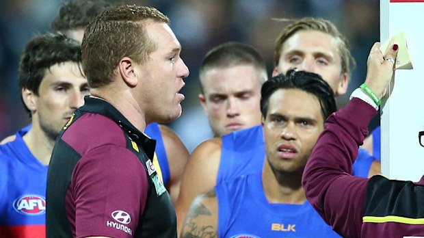 Justin Leppitsch addresses Lions players. (Getty)