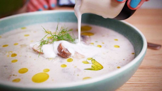 This creamy, dairy-free mushroom soup recipe is what you need for a meat-free meal