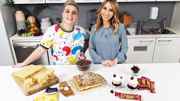 Jane de Graaff and Britt Cohen try the chocolate bar dessert trend