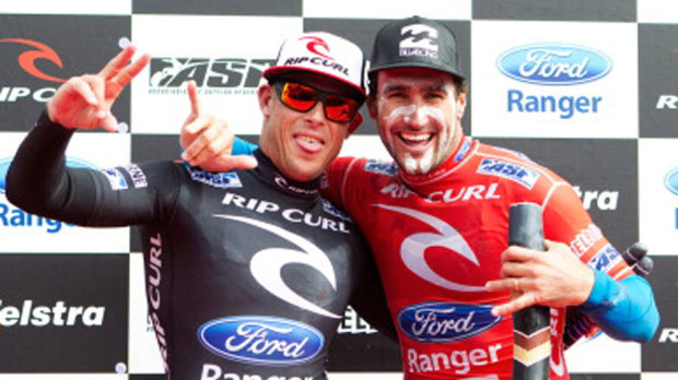 Mick Fanning and Joel Parkinson. (Getty)