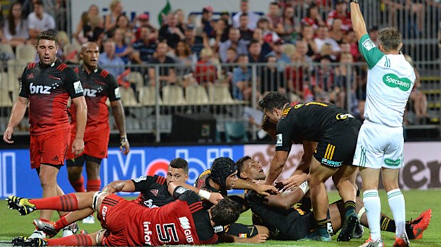 Seta Tamanivalu of the Chiefs and his teammates celebrate scoring a try.(Getty) 