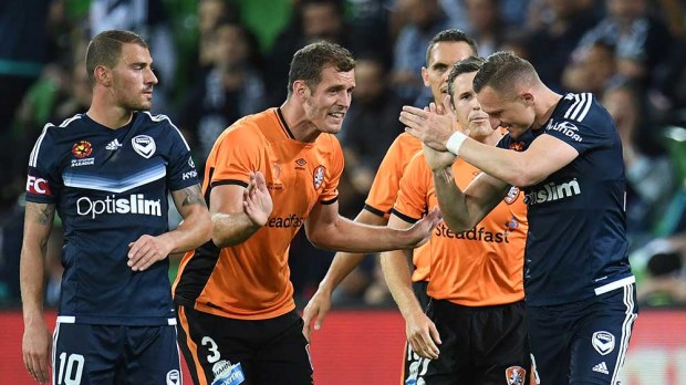 Besart Berisha (right) is sent off after an altercation with Luke DeVere. (AAP)