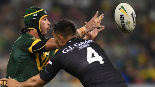 Johnathan Thurston hurt his shoulder in the Test against New Zealand. (AAP)