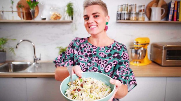 Jane de Graaff cooks the easiest ever fried rice for an iso-dinner