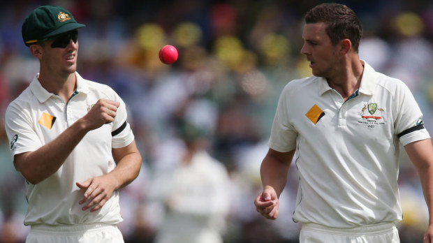 Mitch Marsh tosses the pibk ball to Josh Hazlewood during the Adelaide Test against NewZealand. (AAP) 
