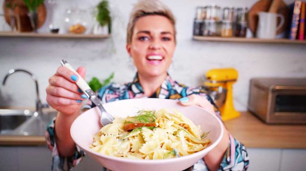 Jane de Graaff cooks easy ten minute blue cheese, fennel and pear pasta