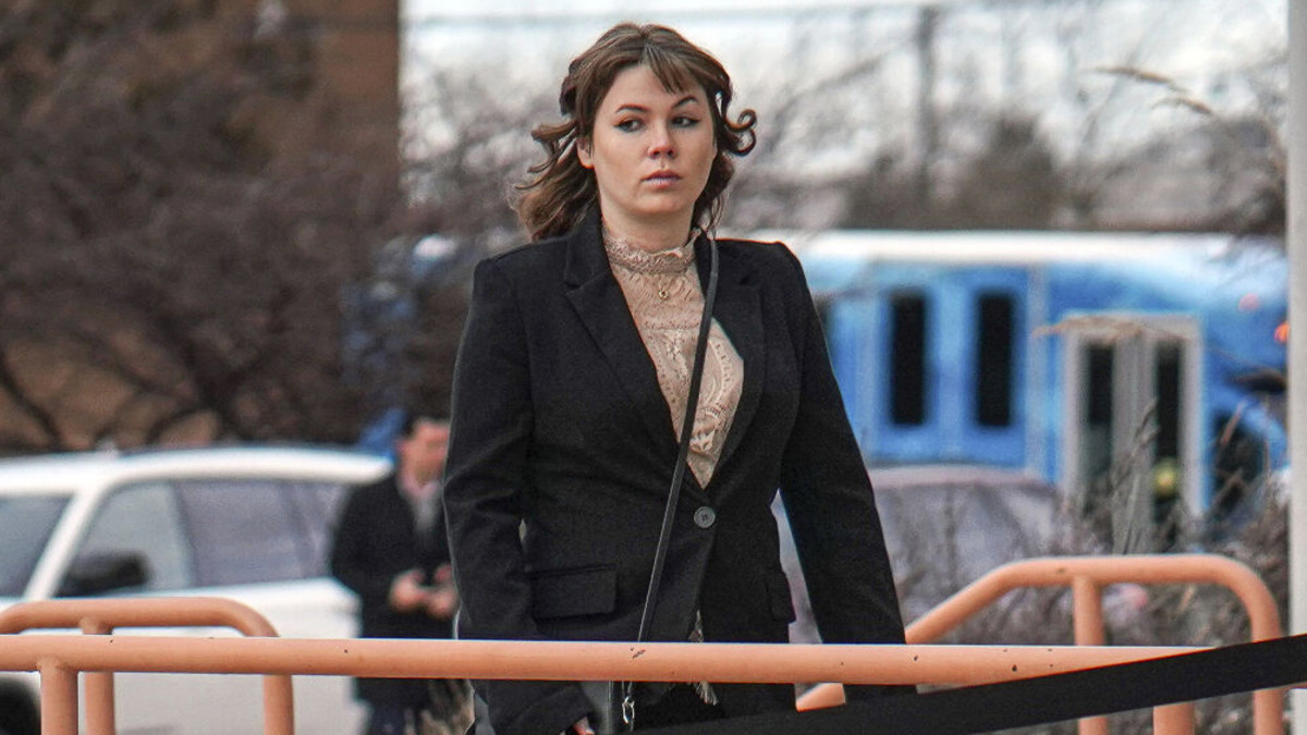 Rust armourer 'negligent' prosecutors say as manslaughter trial opens ...