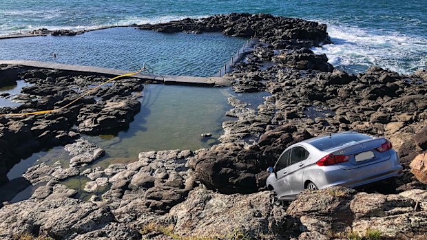 This driver was a bit too keen to see a famous natural tourist attraction south of Sydney.The vehicle plunged down a steep rocky cliff at an embankment near Kiama's famous blowhole.