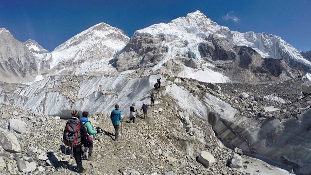 190523 Mt Everest Nepal climber traffic jam weather conditions News World