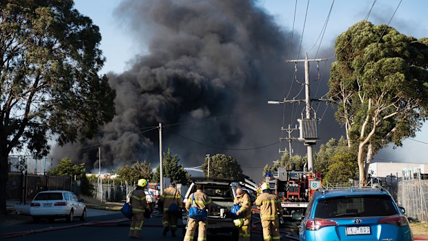 190405 Melbourne factory fire Campbellfield under control