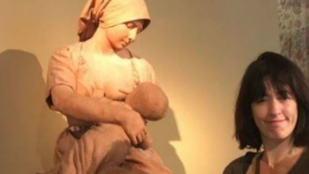 Kat Joyce (pictured) shared an image of herself next to a statue of a woman breastfeeding. (Twitter: @vaguechera)